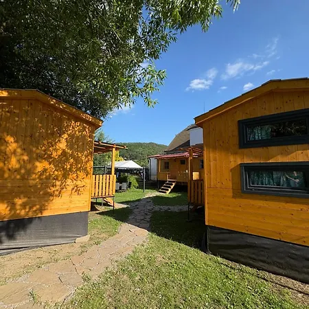 Sadky Kompleks wypoczynkowy Lety